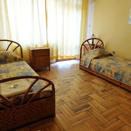 Family Hotel Prolet Shumen Exterior foto