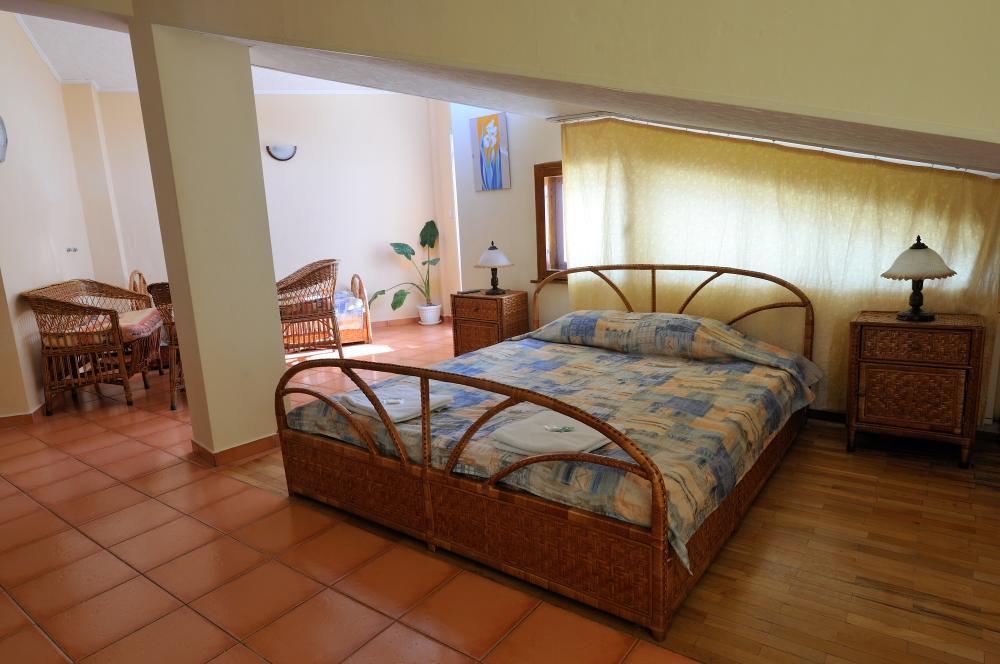 Family Hotel Prolet Shumen Exterior foto