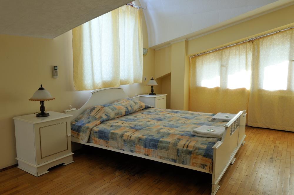 Family Hotel Prolet Shumen Exterior foto